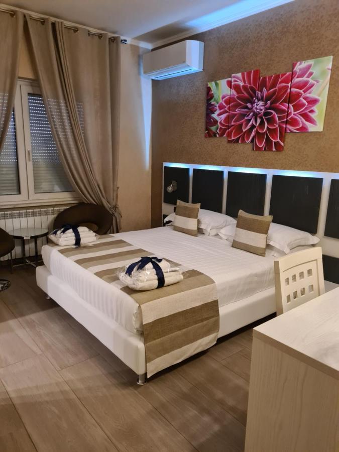 Albis Rooms Guest House Fiumicino Exterior foto