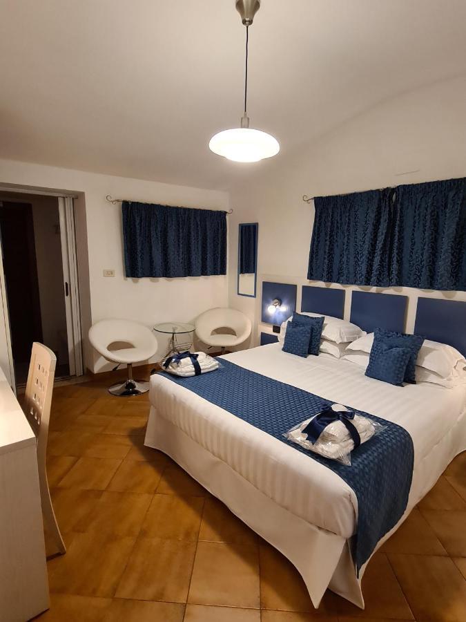 Albis Rooms Guest House Fiumicino Exterior foto