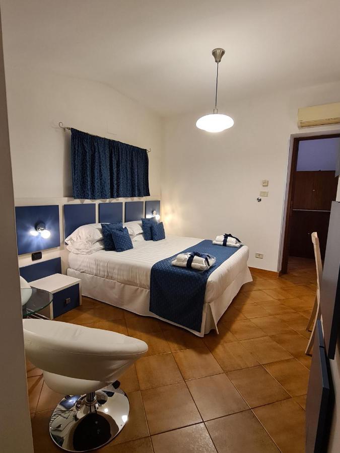 Albis Rooms Guest House Fiumicino Exterior foto
