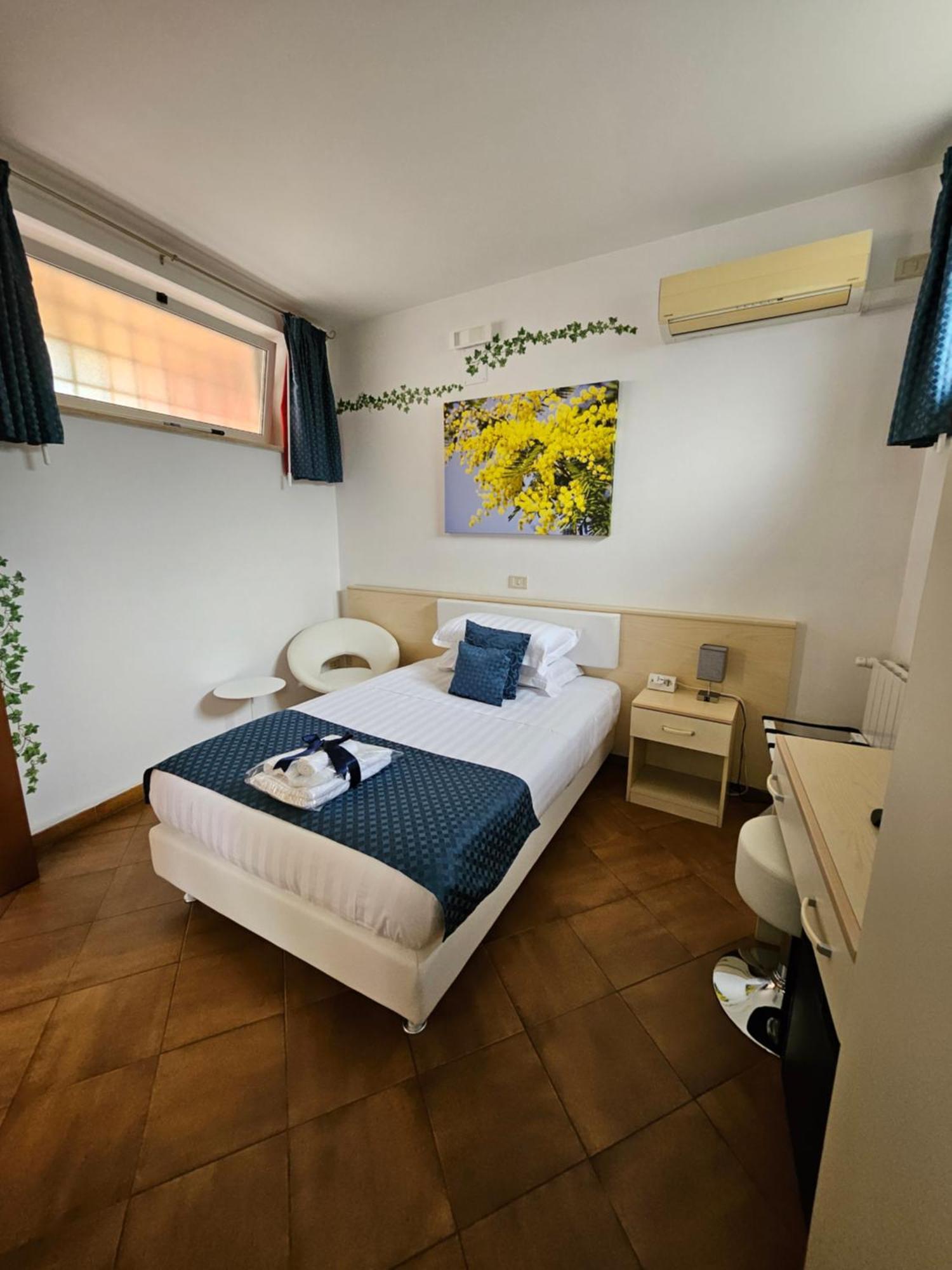 Albis Rooms Guest House Fiumicino Exterior foto