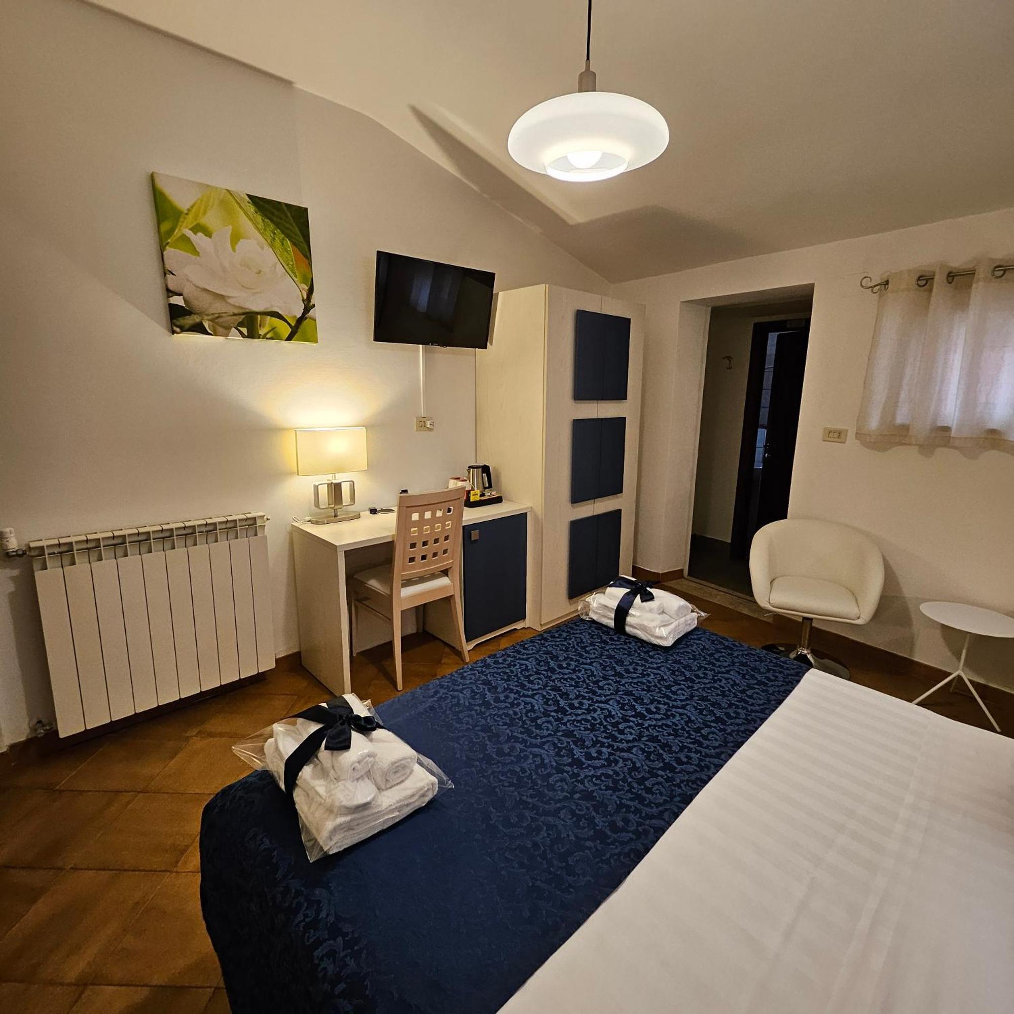 Albis Rooms Guest House Fiumicino Exterior foto