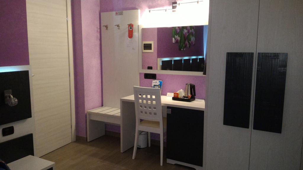 Albis Rooms Guest House Fiumicino Exterior foto